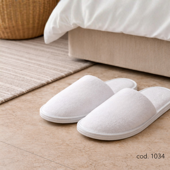 Immagine di PANTOFOLA PUNTA CHIUSA SUPERIORE SOFT BIANCA PACK IN CARTA cm28